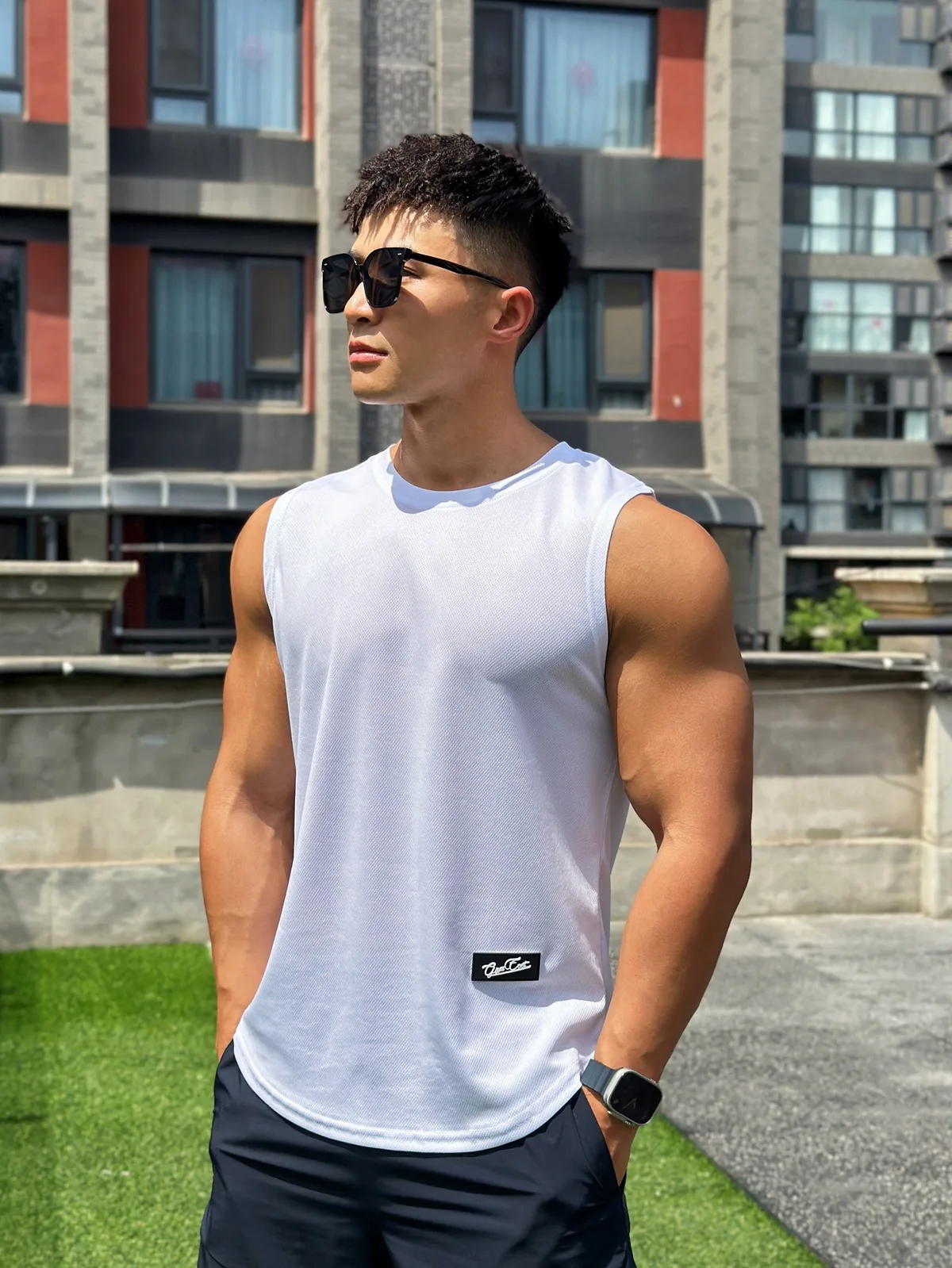 Camisola de regata sem mangas masculina de ginástica, camisa de malha masculina, colete esportivo respirável, camiseta fitness, colete de secagem