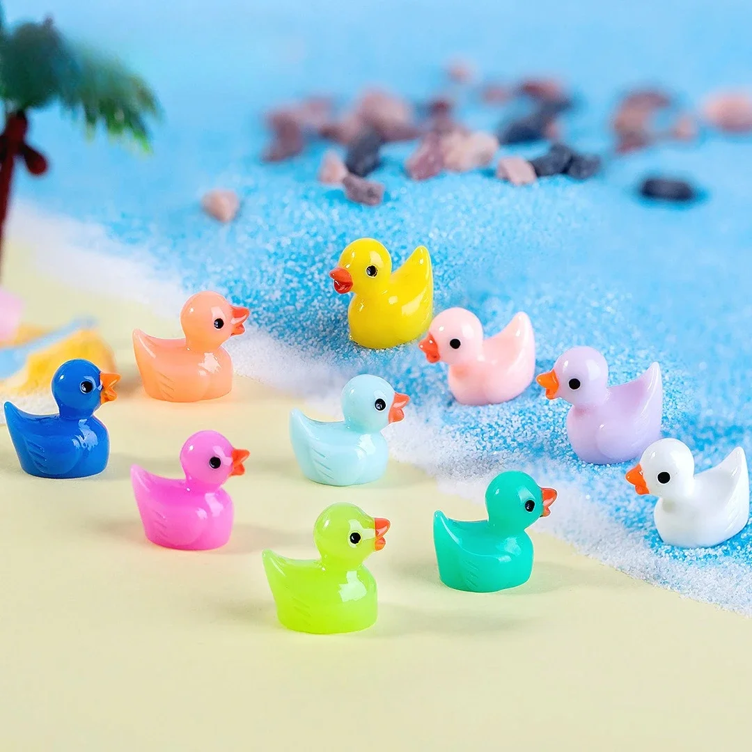 50/100PCS Mini Resin Green Ducks St. Patrick's Day Tiny Duck Figurines Irish Small Duck for Dollhouse Landscape Ornament Decor view 3