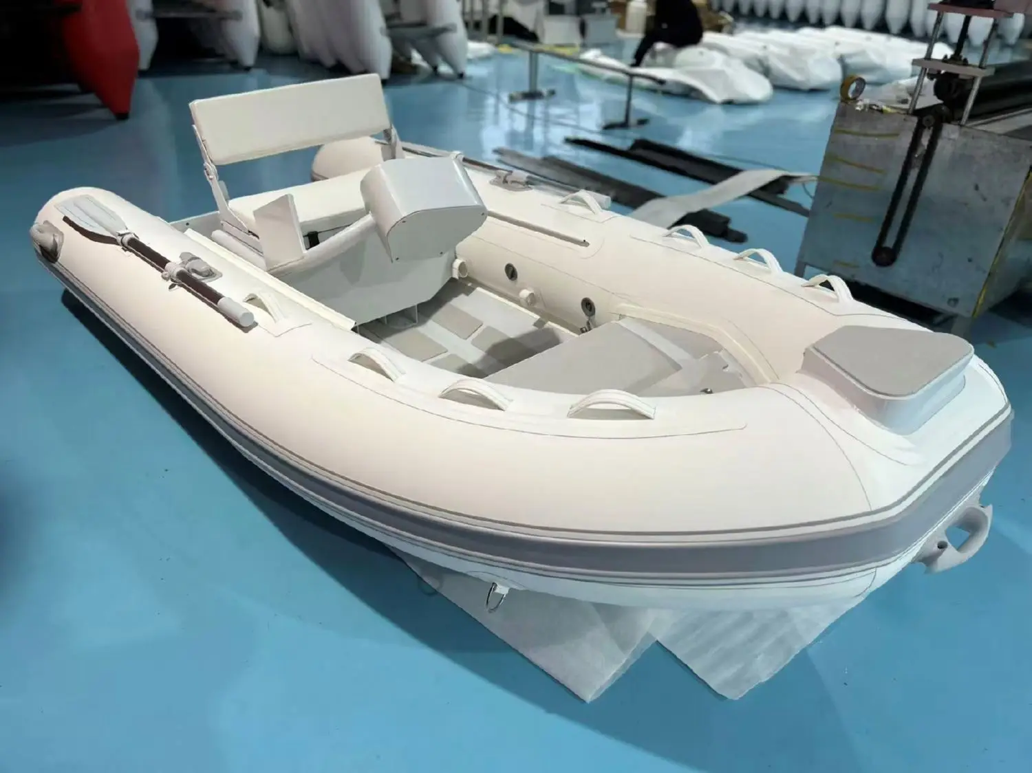 PVC RHIB Boat 5 People 3.2m Console White Color Luxury for Sport