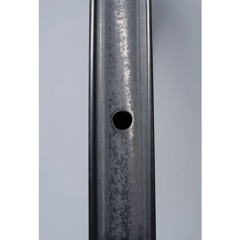 Gravel Road Carbon Disc Brake Rim Hooked Tubeless Ready 24mm Internal Width Paint-Free Process