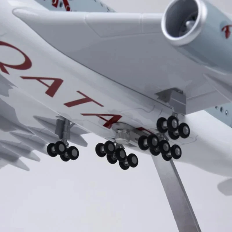 Qatar Airways 47cm 1/160 Scale Airbus A380 Aircraft Model With Light & Wheel Diecast Airplanes For Collection Display Or Gifts