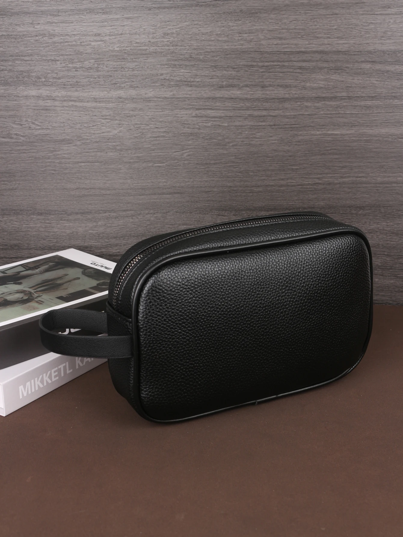 

Men's Business Clutch Bag Travel Essentials Outdoor Toiletry PU Portable Handheld Cosmetic Bag Large Capacity Elegant Design