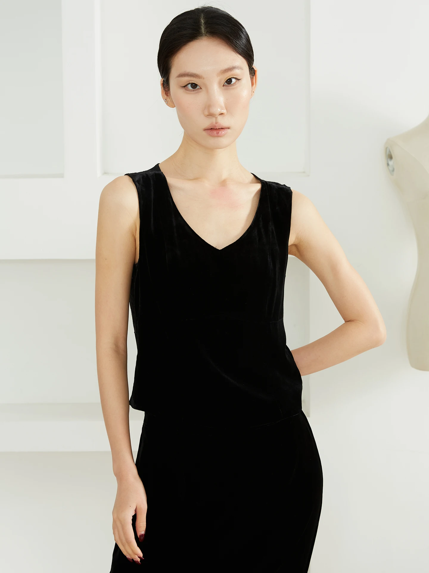 

Шелковый жилет-топ для женщин, с V-образным вырезом, в стиле пэчворк, оригинальный дизайн, 100% шелк, утягивающая верхняя одежда, весенний сезон