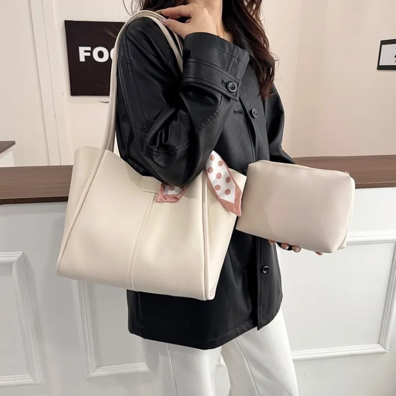 CEEKAY Damen-Tragetasche, cremeweiß, weiches PU-Leder, große Schulterhandtasche mit Schal-Detail und Beutel-Set, für den täglichen Pendelverkehr, lässig – Detail 2