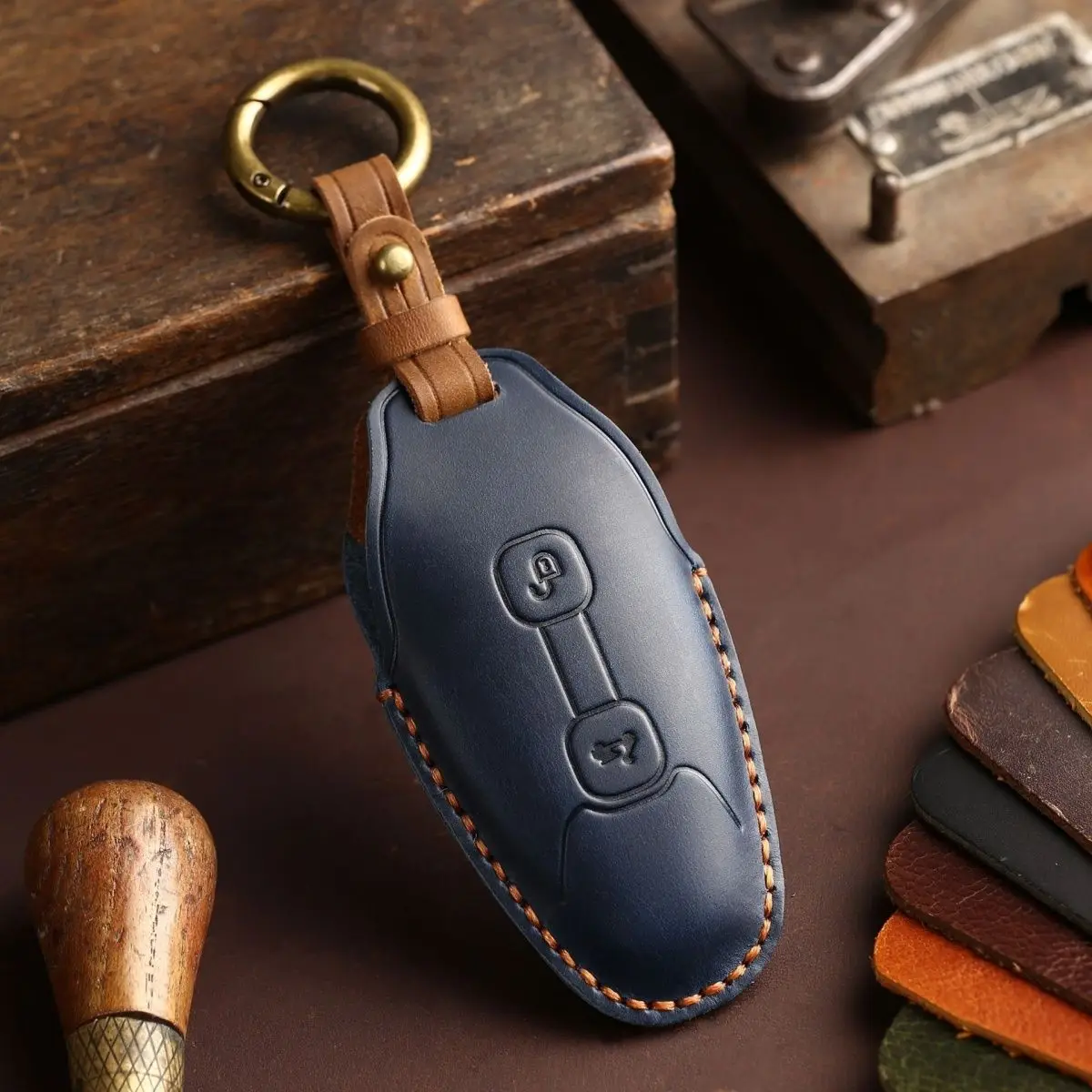 

Leather Car Key Fob For Piaggio Vespa GTV300 GTV 300 2023 GTS300 GTS 2024 Remote Cover Shell Keychain Holder Case Accessories