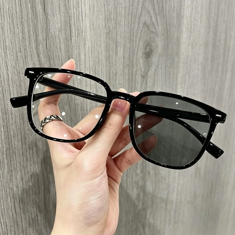1pcs Blue Light & UV Protective Photochromic Glasses, Clear Indoors, Transition To Grey / Brown Outdoors