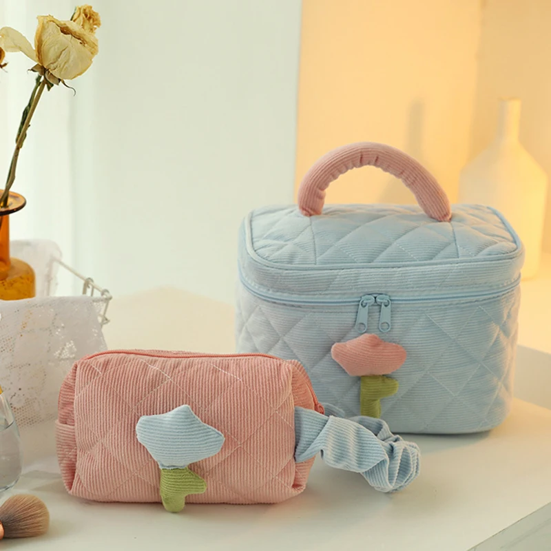 Dompet bunga Tulip modis wanita, tas kosmetik bepergian kapasitas besar, penyimpanan ritsleting, Organizer Makeup portabel