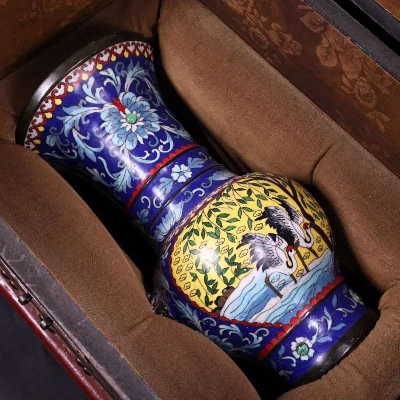 

Treasures, old collections, rare filigree enamel in palace imperial collections, exquisite vase craftsmanship and exquisite shap