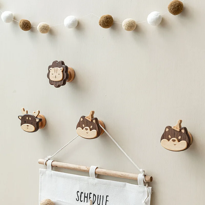 New Cartoon Walnut Wood Hook Beech Wooden Cute Animal Hook Wardrobe Hanger Children\'s Room Decora Hook Home Kitchen Accessories