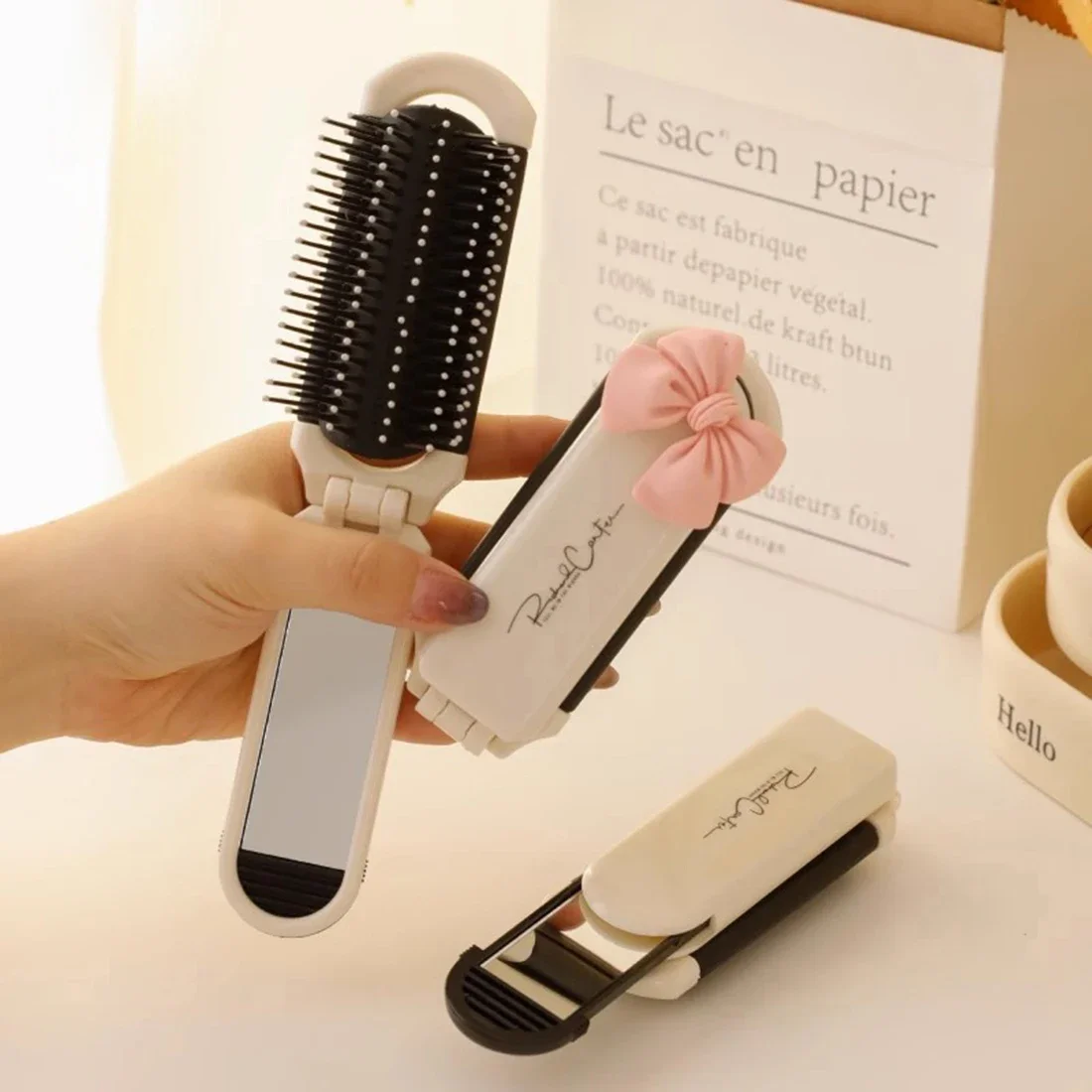 

Mini Hairbrus Folding Massage Comb Head Massage Anti-Static Portable Travel Hair Brush Girl Hair Combs with Mirror