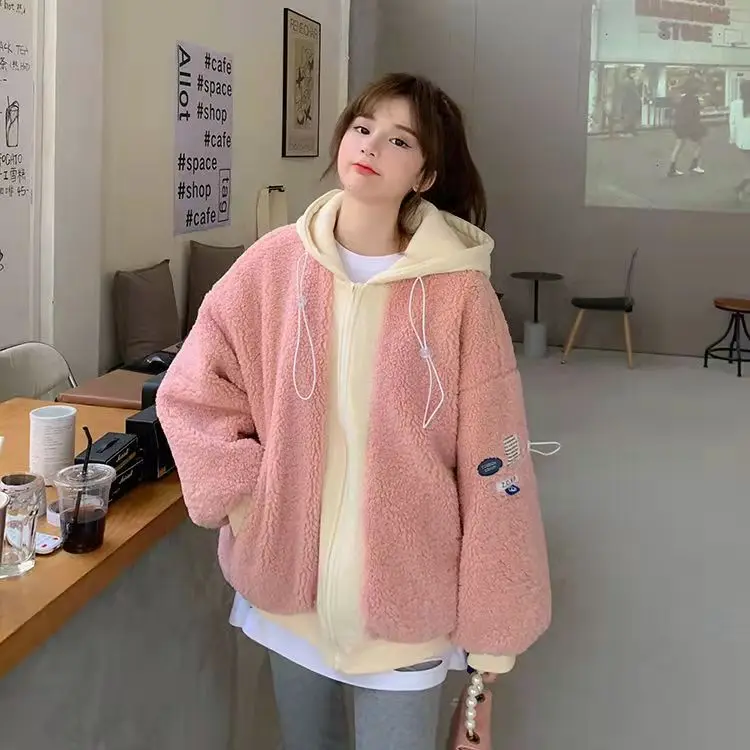 Color Matching Fake Two Piece Plush Thickened Women\'s Jacket 2023 Winter Loose Fashion Hooded Lamb Plush Jacket Women\'s Jacket