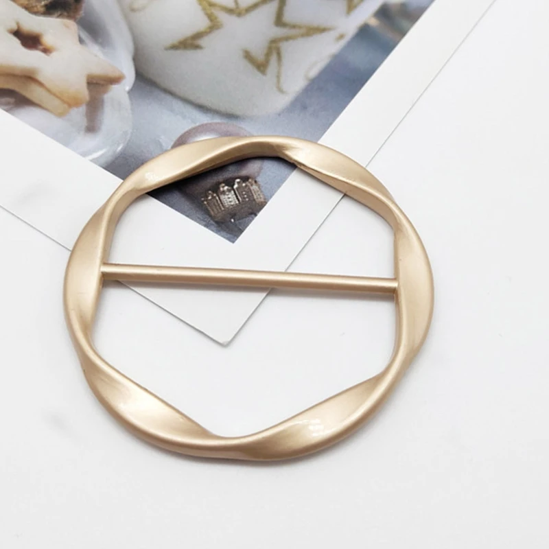 Fashion Metal Round Circle Clip Buckle Clothing Ring Wrap Holder Silk Scarf Ring Clip T-shirt Tie Clip Female Ornament