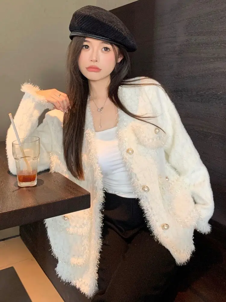 

Design Imitation Mink Velvet V-neck Loose Coat for Women New High-end Small Fragrant Style Coat