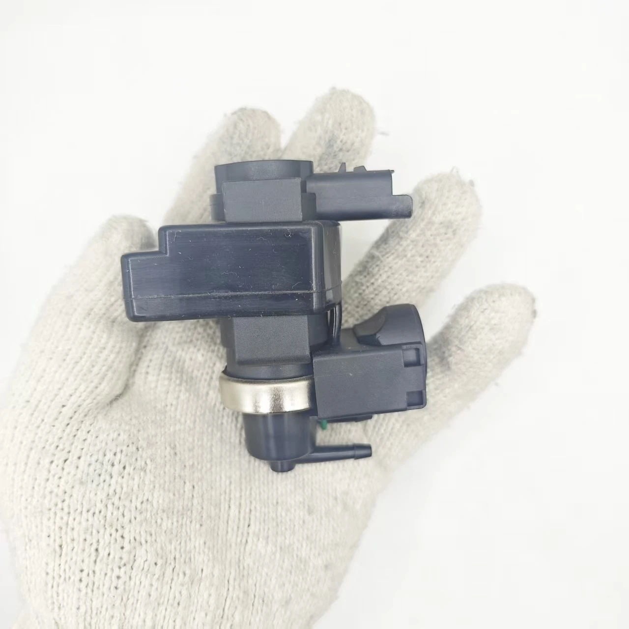 1pc 11657599547 Idle Air Control Valve IAC For B-MW E46 E39 E65 E53 0280140572