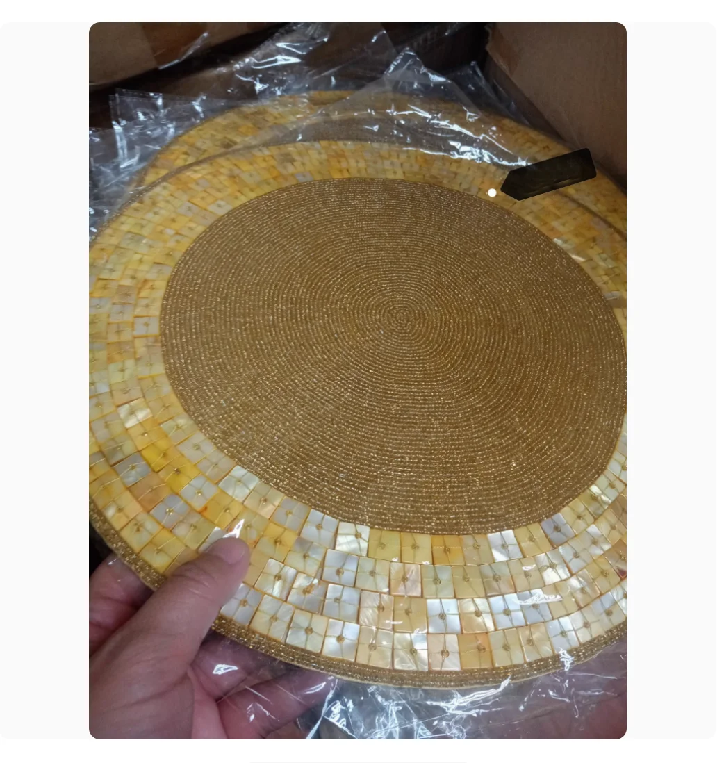 

Shell patchwork Handmade Bead Embroidery Meal Mat Wooden Bead Round Dining Room Table Mat Decoration