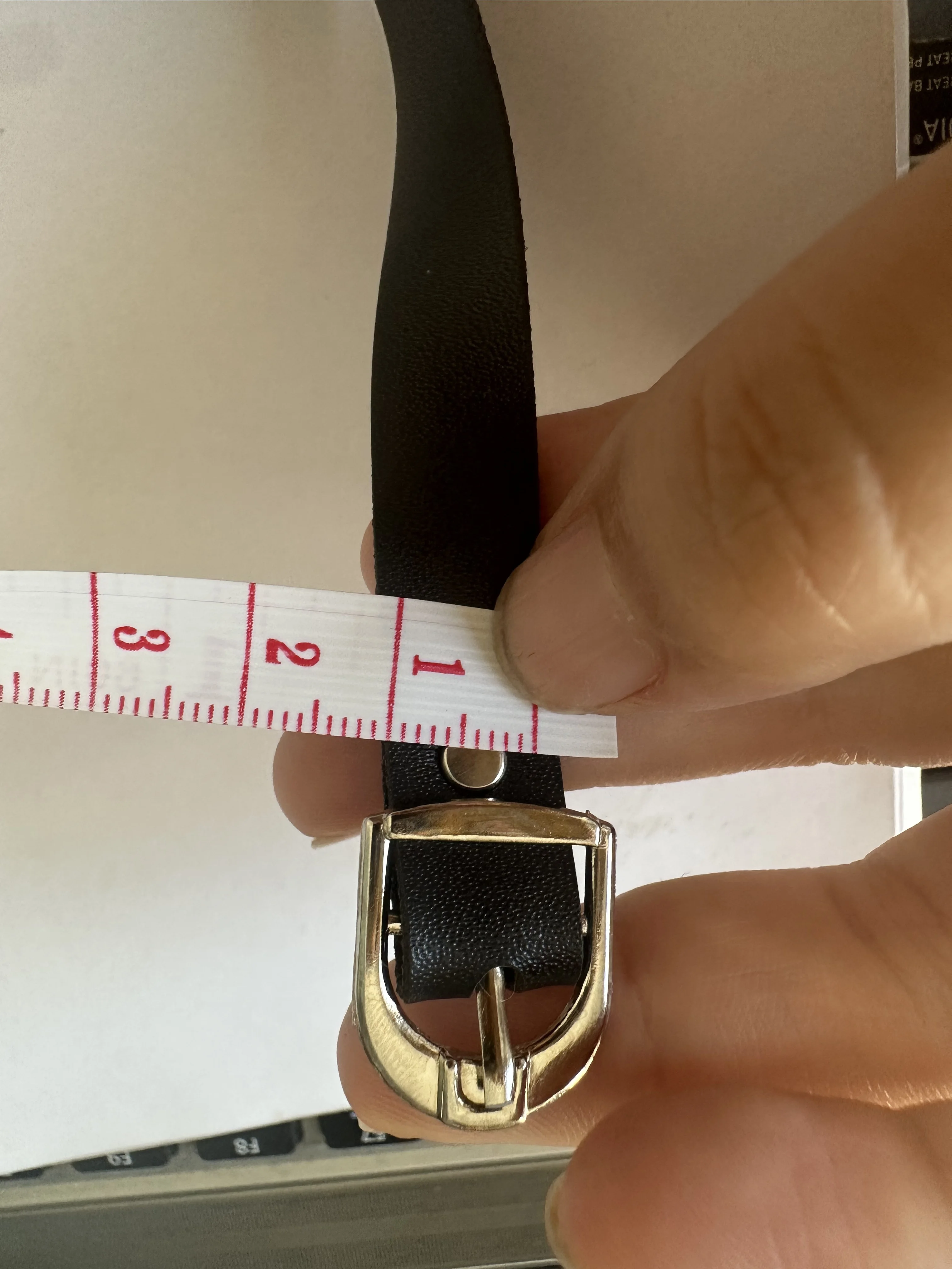 Preço com desconto crianças brinquedo artesanal id75 uf75 bjd boneca acessórios tipo simples cinto de couro 1 peça