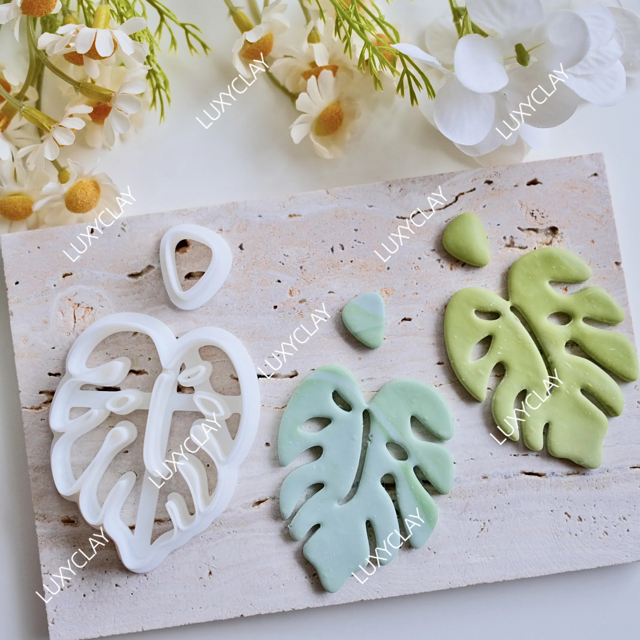 2pcs Monstera Leaf Clay Earring Cutters Set, Detailed Tropical Leaf Polymer Clay Cutters for Jewelry Pendant Necklace Making