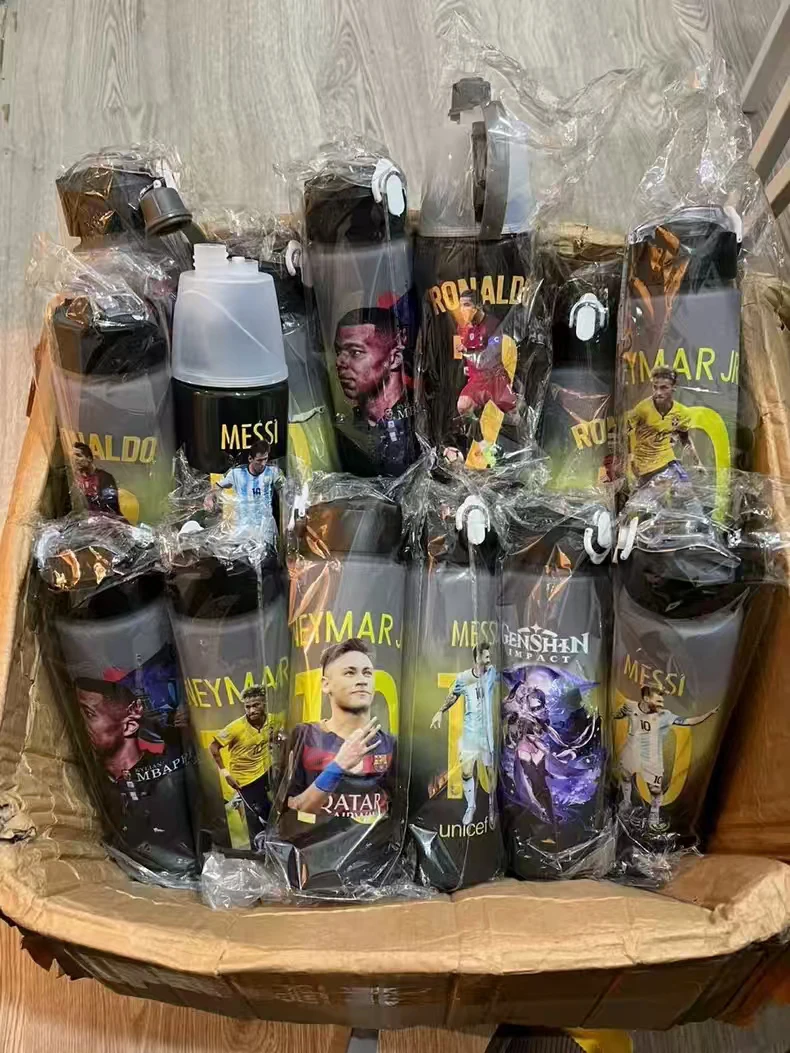 New 700ml Football Star Straw Water Cup Messi Ronaldo Kylian Mbappé Neymar Portable Outdoor Sports Flip Cover Drinking Bottle