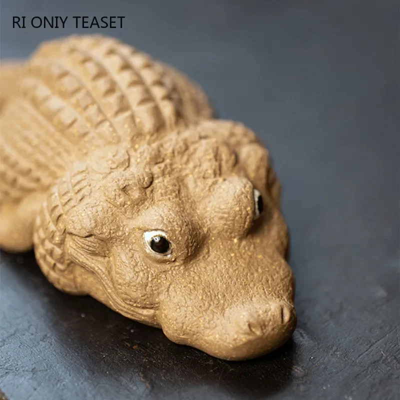 Creativity Crocodile Statue Ornaments Yixing Purple Clay Tea Pet Sculpture Tea Figurine Crafts Chinese Lucky Tea Set Decoration