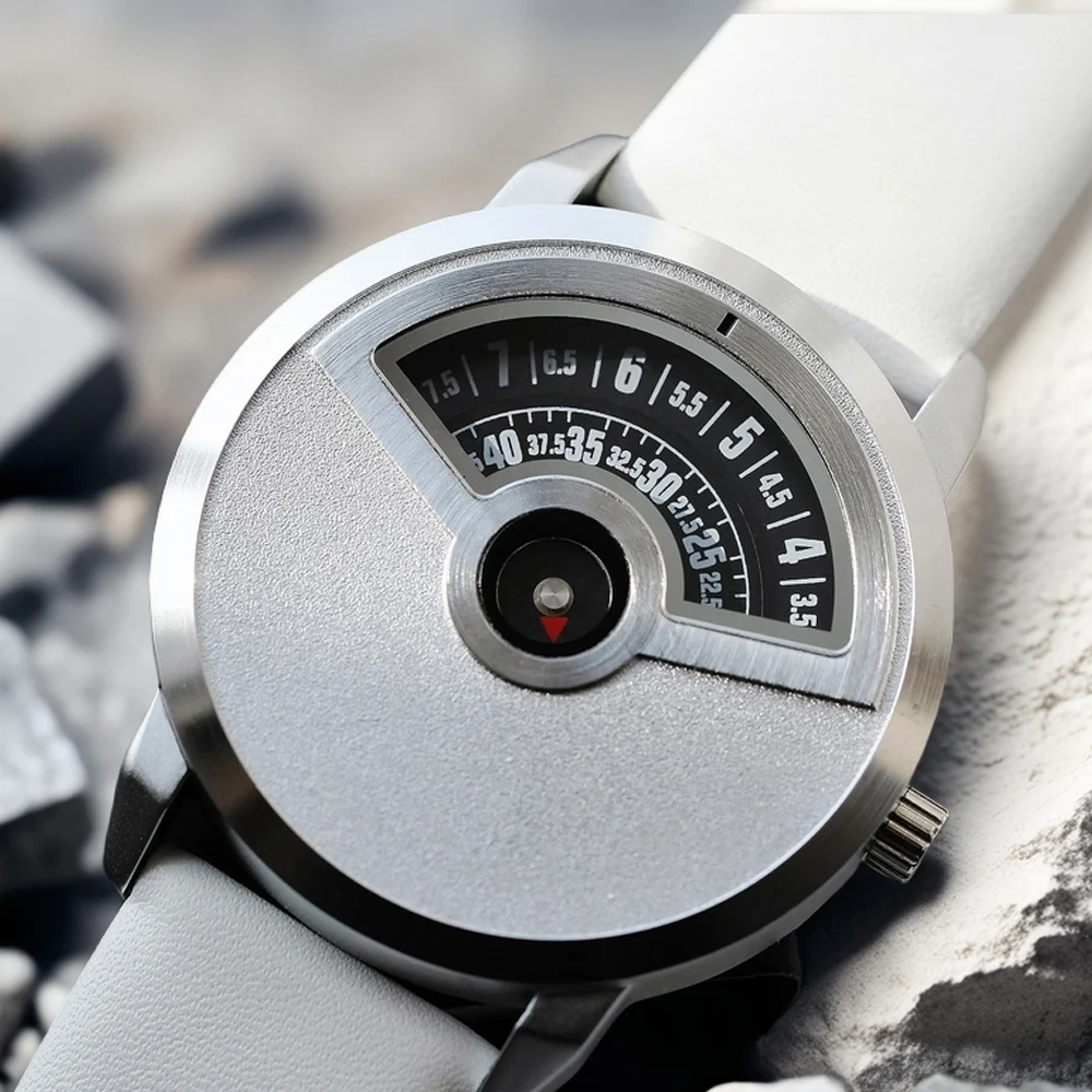 Innovative and uniquely designed eagle eye watch, suitable for both men and women, punk style trendy watch