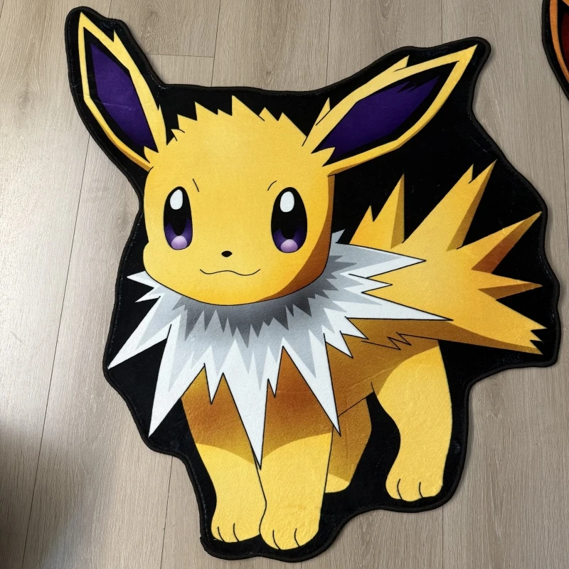 포켓몬 이브이/루카리오/피카츄 불규칙 디자인 카펫 애니메이션 영감 매트 부드러운 플란넬 홈 데코 침실/거실에 이상적