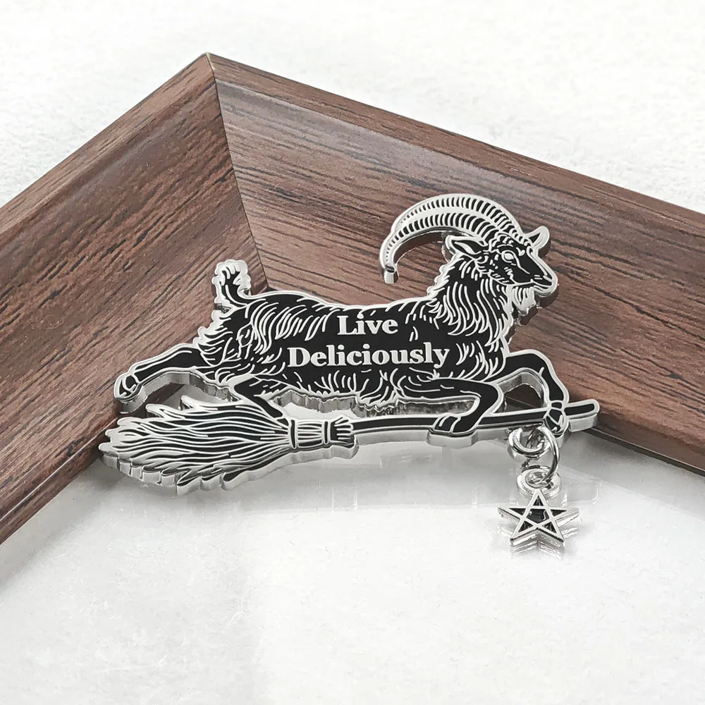 Black Phillip Brooch Live Deliciously Enamel Pin Hanging Pentagram Pendant Witchy Goat Metal Badge Backpack Accessory Lapel Pins