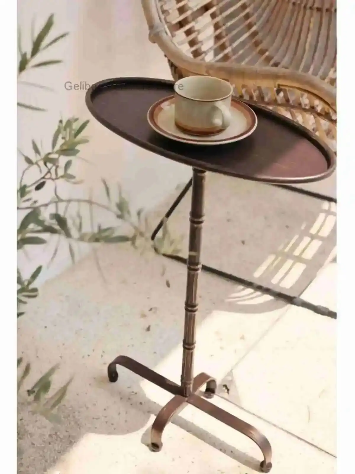 

Vintage MOMO Side Table Corner Table Antique Metal Design Art Oval Narrow Space Suitable Compact Small Iron Tea Table