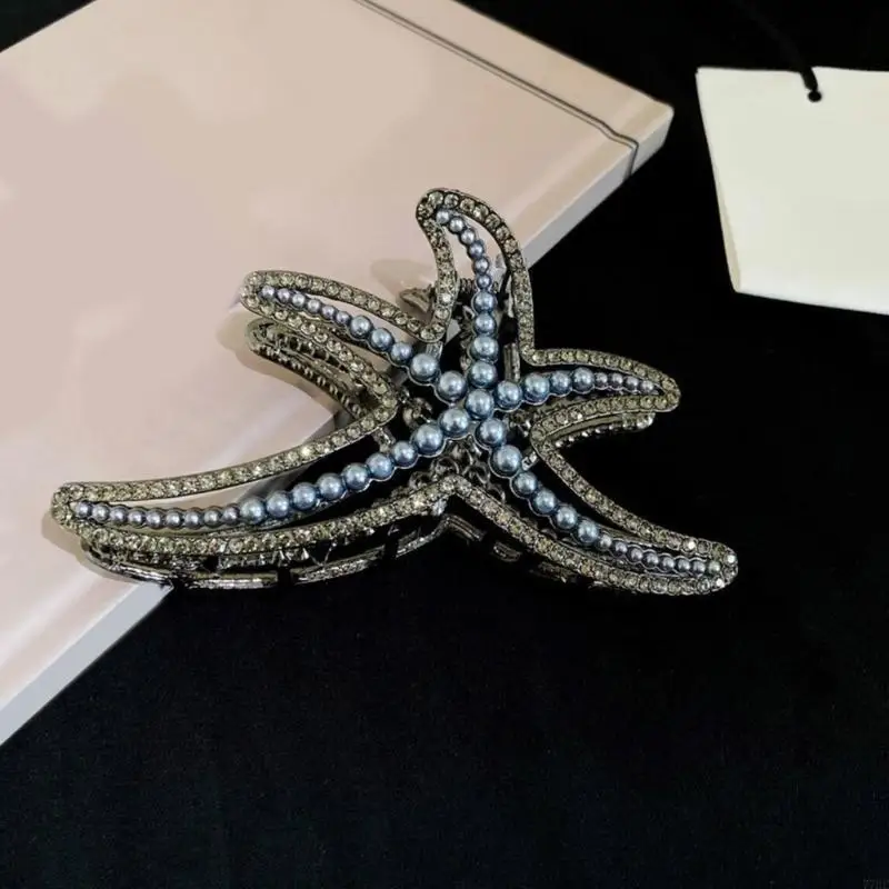 77HE CLATHER FISH HAIR CLAW مع تصاميم أحجار الراين الكاملة للنساء والفتاة كل يوم وارتداء قبضة قوية