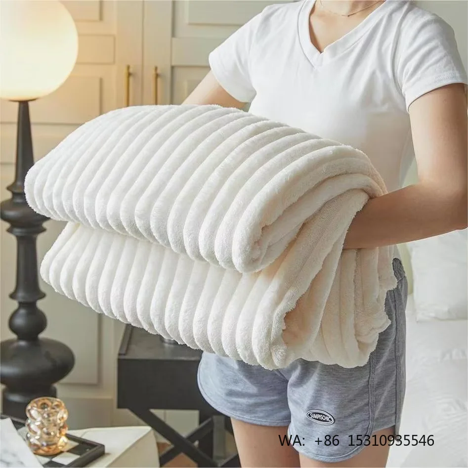 2026 New Luxury Modern Home Decor 100% Polyester All-Season Blanket Super Soft Lightweight Woven Throw Warm Breathable Strip