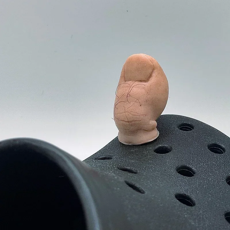 

New Imitation Big Toe Slipper Decoration Thumbs Up Spoof Creative Hole Shoe Charms Kids Adult Sandals Funny Pin Accessories 1Pcs