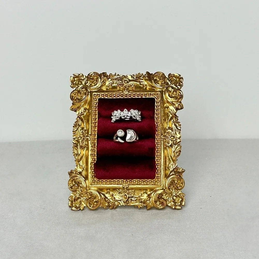 

Vintage Photo Frame Earring Holder Resin Frame Baroque Design Ring Display Stand Velvet Chic Bracelet Display Stand Desk Storage