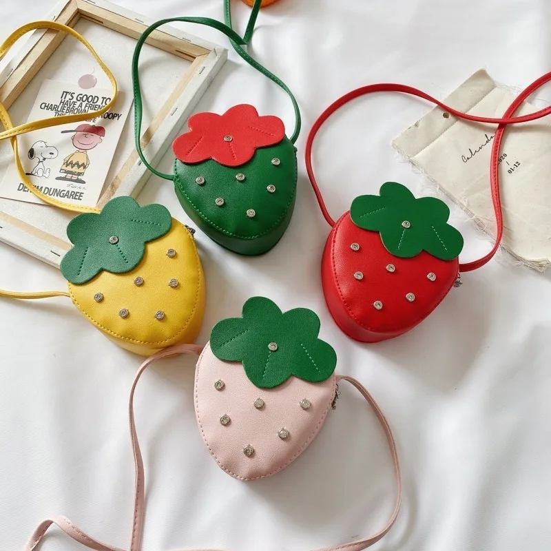 Fashion Children's Coin Purse Princess Cute Small Bag Shiny Rivet Strawberry  New  Messenger  Korean