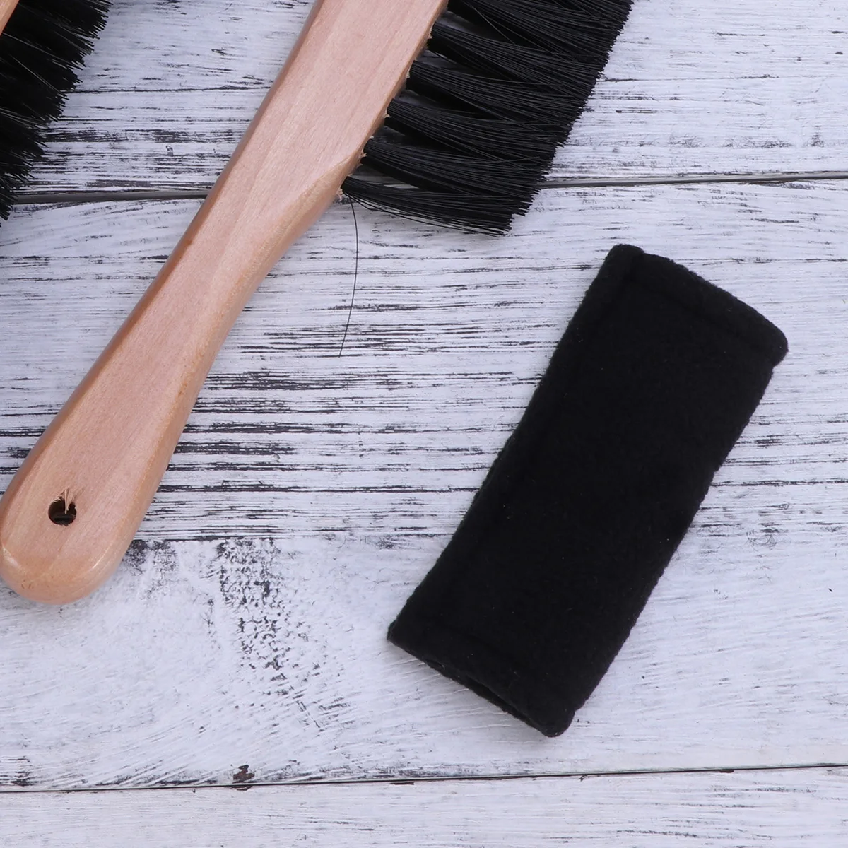 

Billiard Brush for Pool Table Cleaning with Soft Pool Table Felt Cleaner Bristles No Scratch Horseshoe Shape Cleaner Accessories