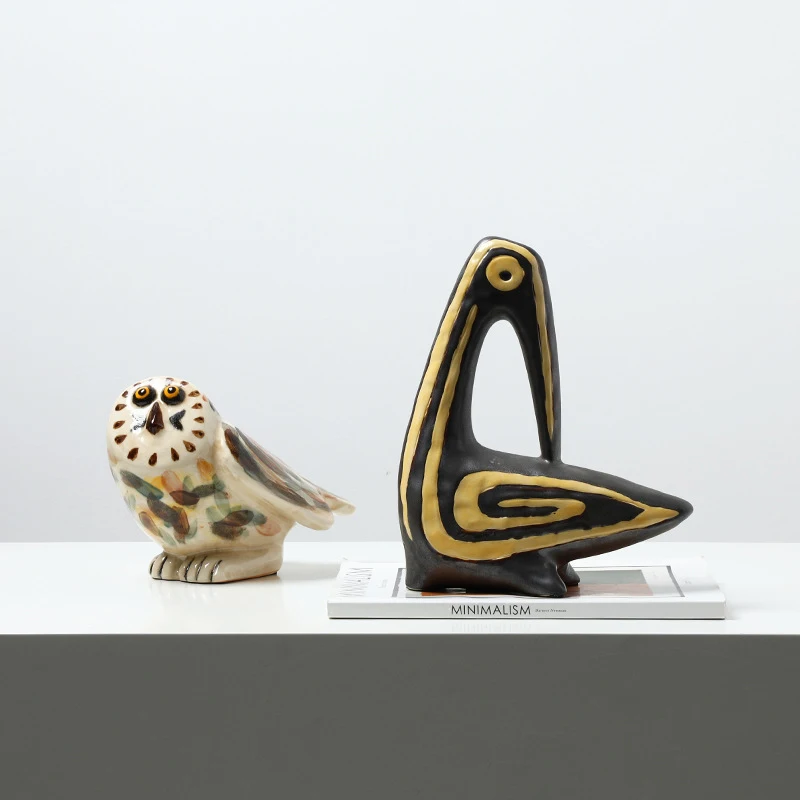 Modern wabi-sabi abstract hand-painted bird-shaped ceramic ornament for model homes, guesthouses, living rooms, and TV cabinet t
