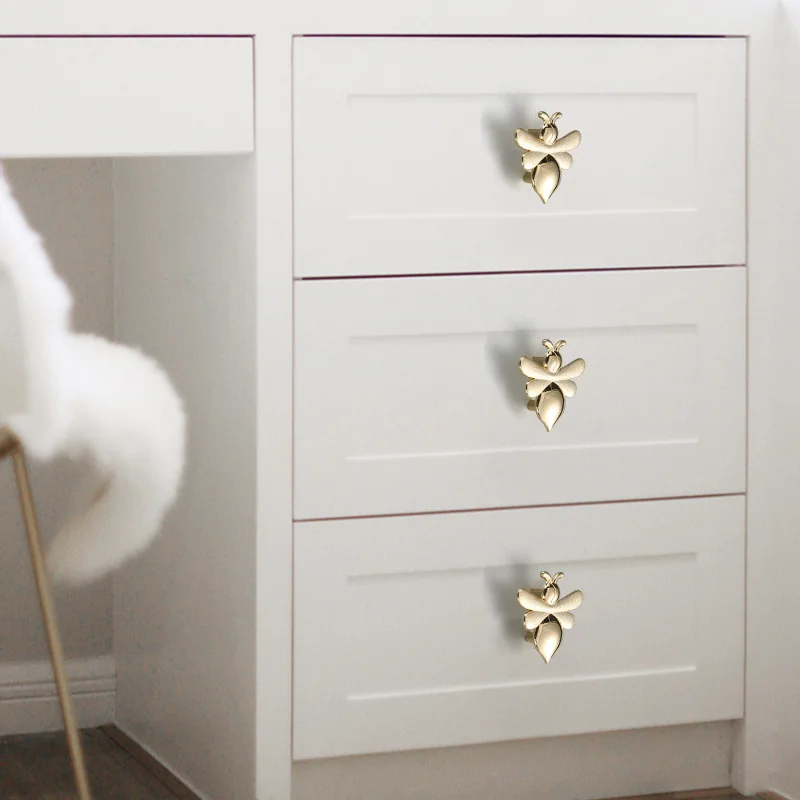 Modern Children's Room Cabinet Drawer Cabinet Wardrobe Door Handle Personality Creative Apricot Leaf Butterfly Bee Handle Knobs