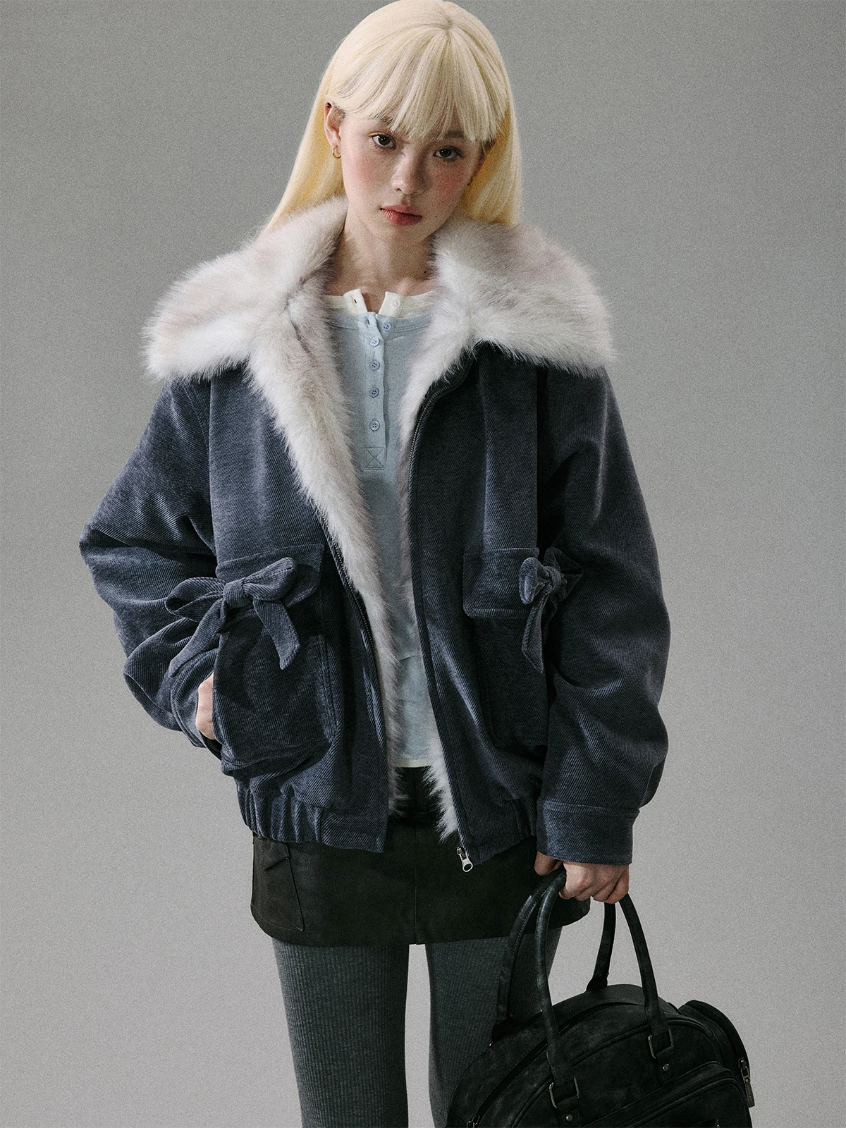 

Lost Forest Thi Длинное пальто с меховым воротником Теплый коричневый Холодный синий Сладкая крутая верхняя одежда Оригинальный дизайн Свободный крой из полиэфирного волокна