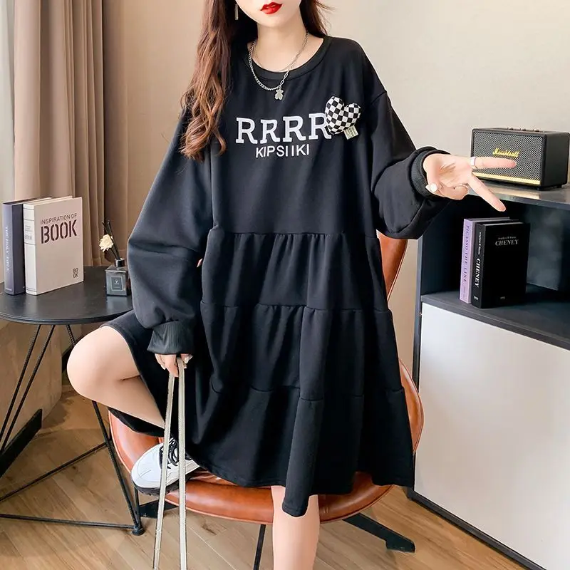 Fashion O-Neck Loose Spliced Printed Letter Folds Midi Dress Female Clothing 2024 Spring New Oversized All-match Casual Dresses