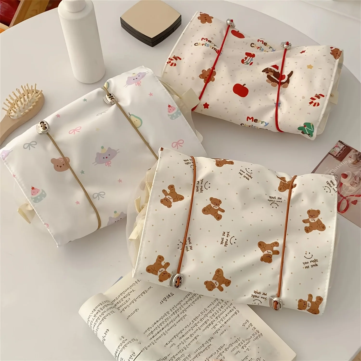 Christmas Sausage-Style Bundle Makeup Bag, a Niche High-Aesthetic Soft Fabric Bag, Portable Outdoor Layered Toiletries and Cosmetics Storage Bag, Bundle-Style Makeup Bag, Cute Student Four-In-One Detachable Storage Bag, High-Value Foldable Storage