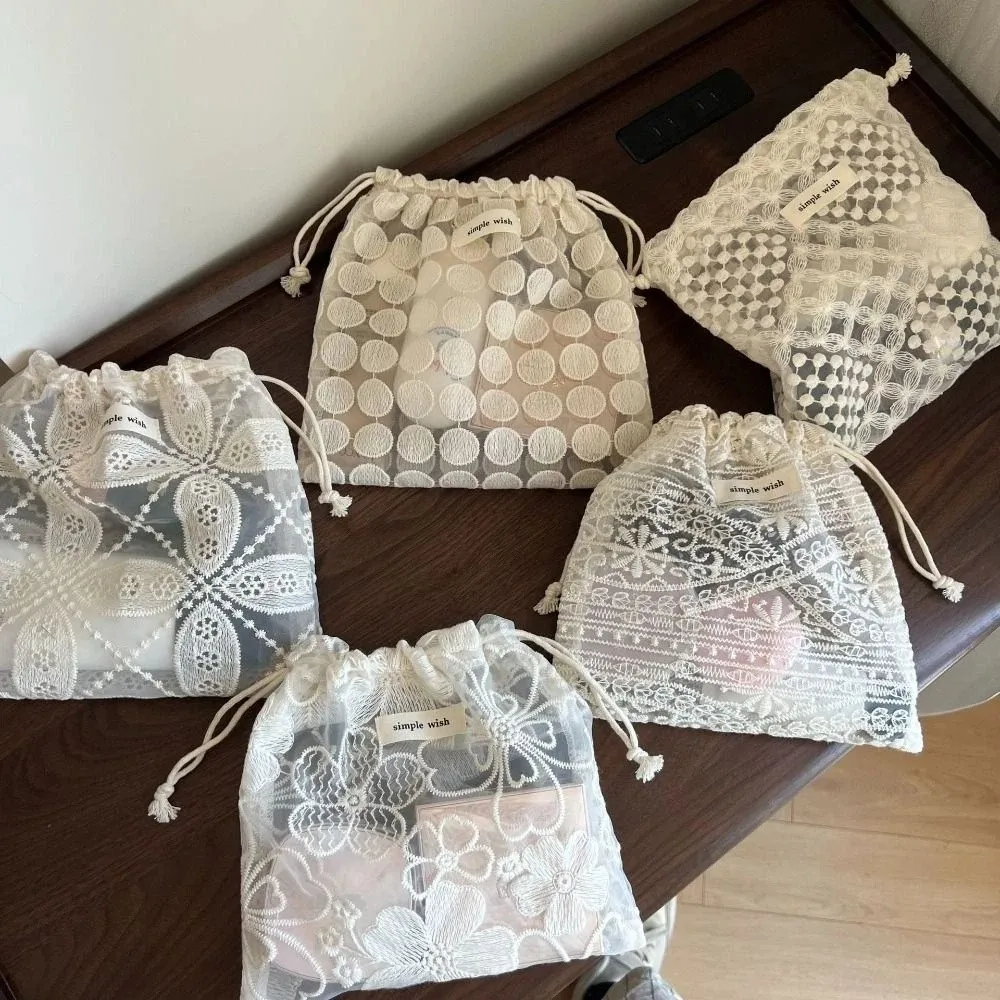 Portable Embroidery Flower Drawstring Pouch Retro Hollow Out Lace Drawstring Storage Bag Practical Hand-Held Cute String Bags