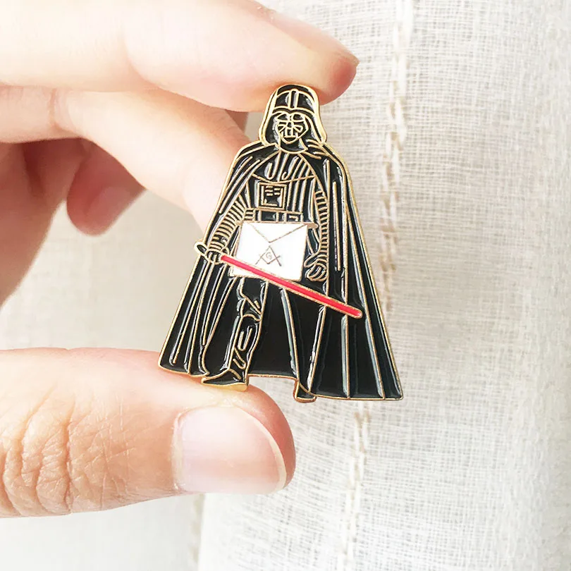 1szt Masoński fartuch Ceremonialny garnitur Mason Miecz Strażnik Przypinka do klapy Kreskówka Meme Kwadratowy kompas Metalowa odznaka Broszka Emalia Szpilki