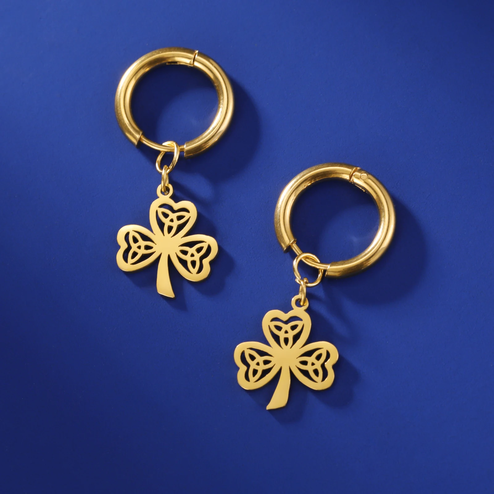 Classic Celtic Knot Clover Ear Cuff Hollow Stainless Steel Earring Lucky Symbol Exquisite Party Gift Sweet Style Gold Color New