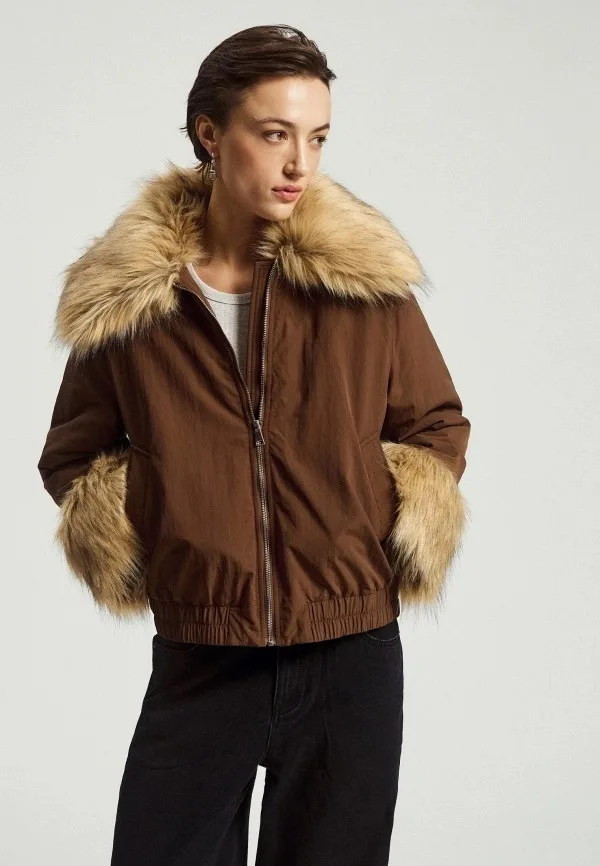 Brown Cropped Bomber Jacket with Faux Fur Collar & Cuffs, Full Zip Side Pockets Elastic Hem,Winter Warm Casual Street Outerwear