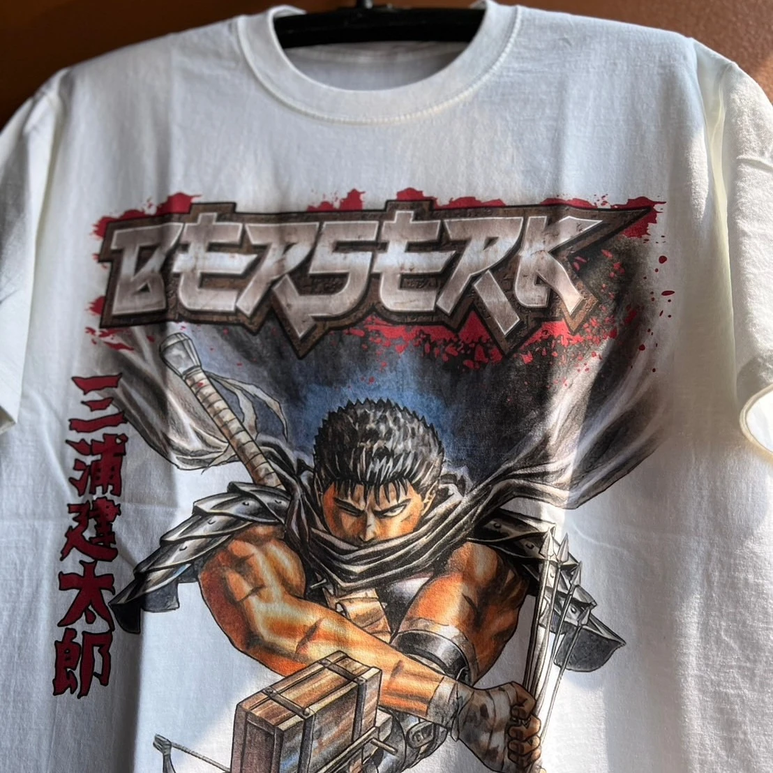 Vintage Berserk Guts Japanisches Anime-Manga-Grafik-T-Shirt aus Baumwolle für Männer und Frauen, Sommer-Streetwear – Detail 3