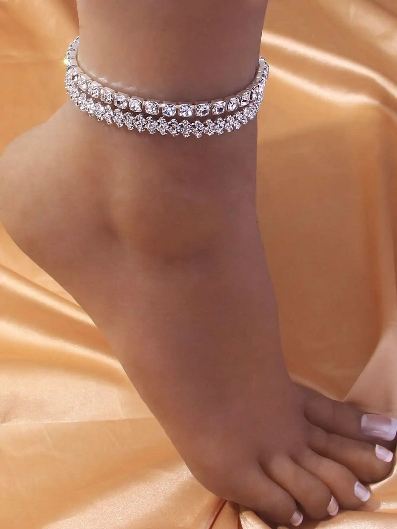

SHEIN SXY 2Pcs Rhinestone Decor Anklets Shiny Crystal Foot Jewelry For Women Daily Beach Party Accessories