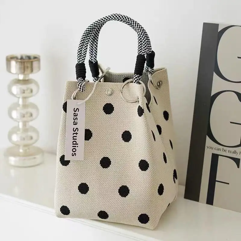 nova-bolsa-de-mao-tricotada-versatil-e-bonita-com-fecho-magnetico-3d