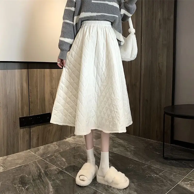 

Gagarich 2024 Woman Autumn Winter New Diamond Grid Cotton Half Skirt Elastic High Waisted Temperament Thick Mid Length Skirts