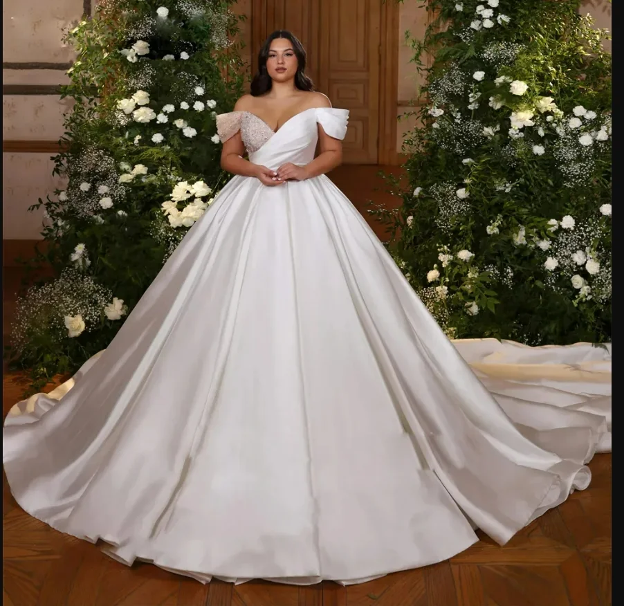 Robe De mariée personnalisée, épaules dénudées, travail manuel, paillettes, perles, traîne De balayage, robe De bal en Satin