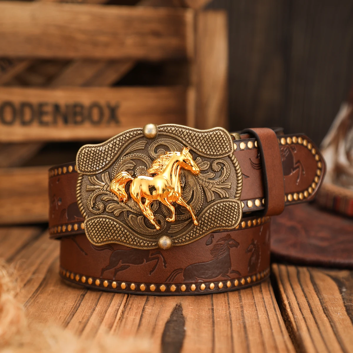 

A casual, individual and retro belt, a clothing accessory PU brown belt, metal buckle, suitable for both men and women