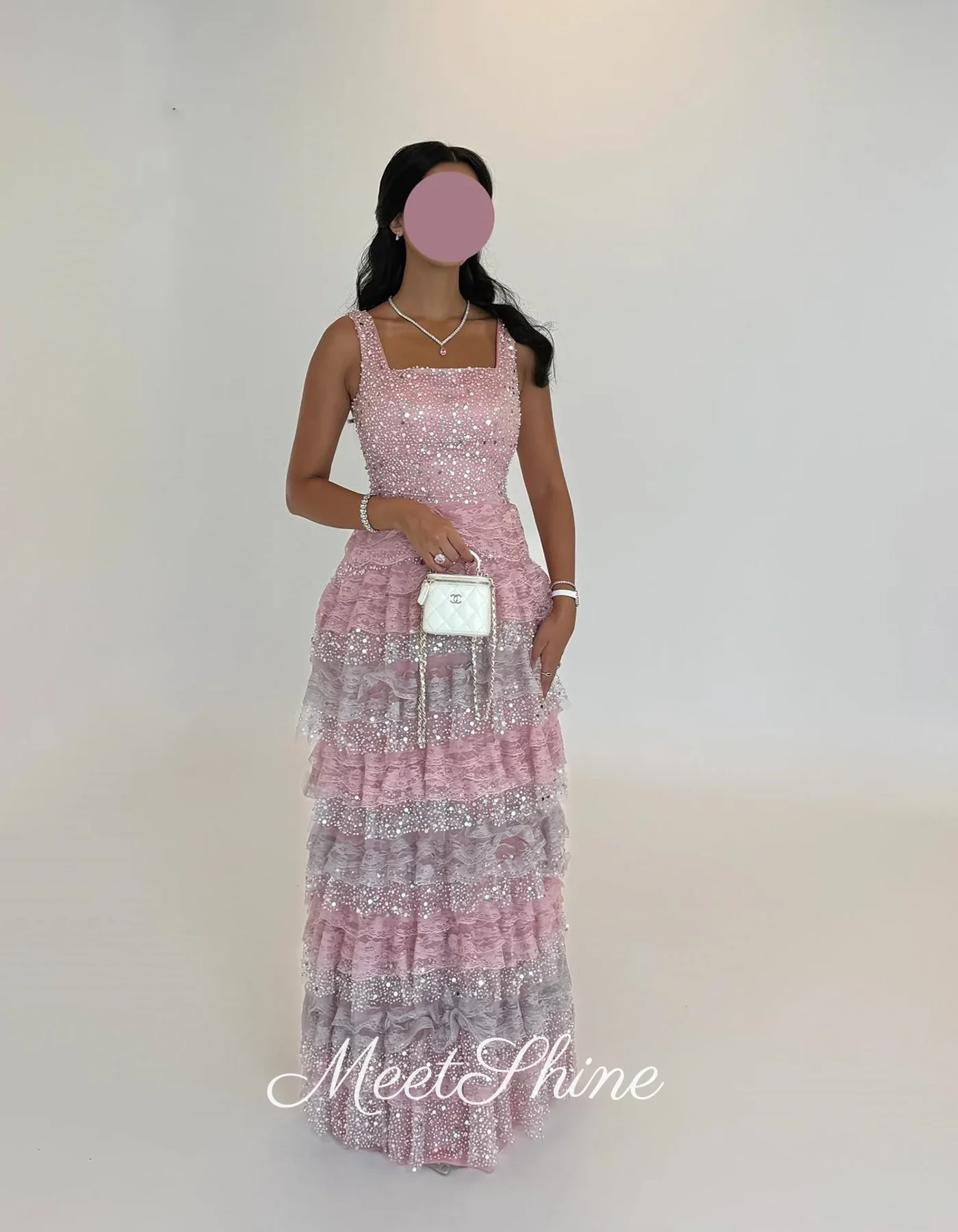 Vestidos de Noche acampanados con volantes y cuello cuadrado de color rosa pálido de lujo, elegantes vestidos formales de graduación con cuentas de tul y cristales personalizados