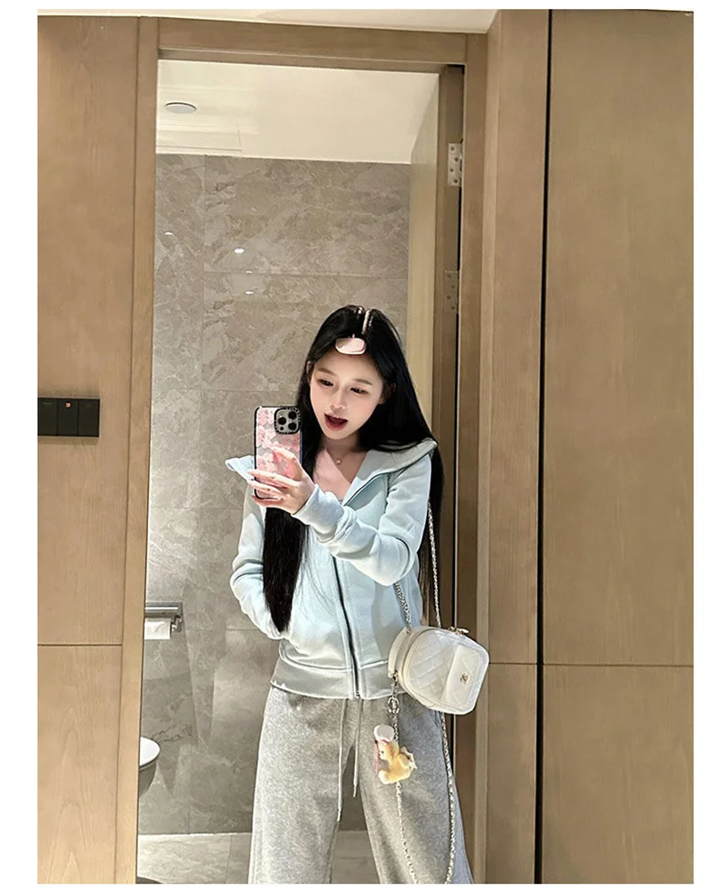 Slim Fit Hoodie Jacket For Women in Spring Paired With Shoulder Length Hooded Sports Waist Cinched Short Top Casual Short Jacket